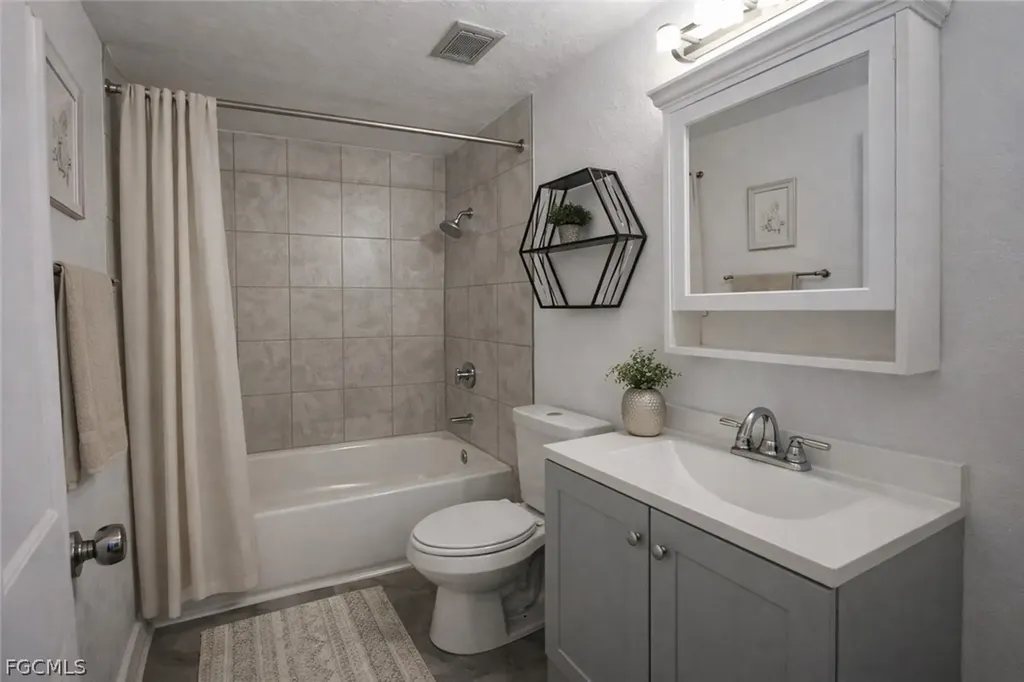 2305 Towles Street Fort Myers FL 33916
