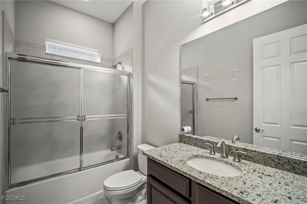 2851 Royal Gardens Avenue Fort Myers FL 33916
