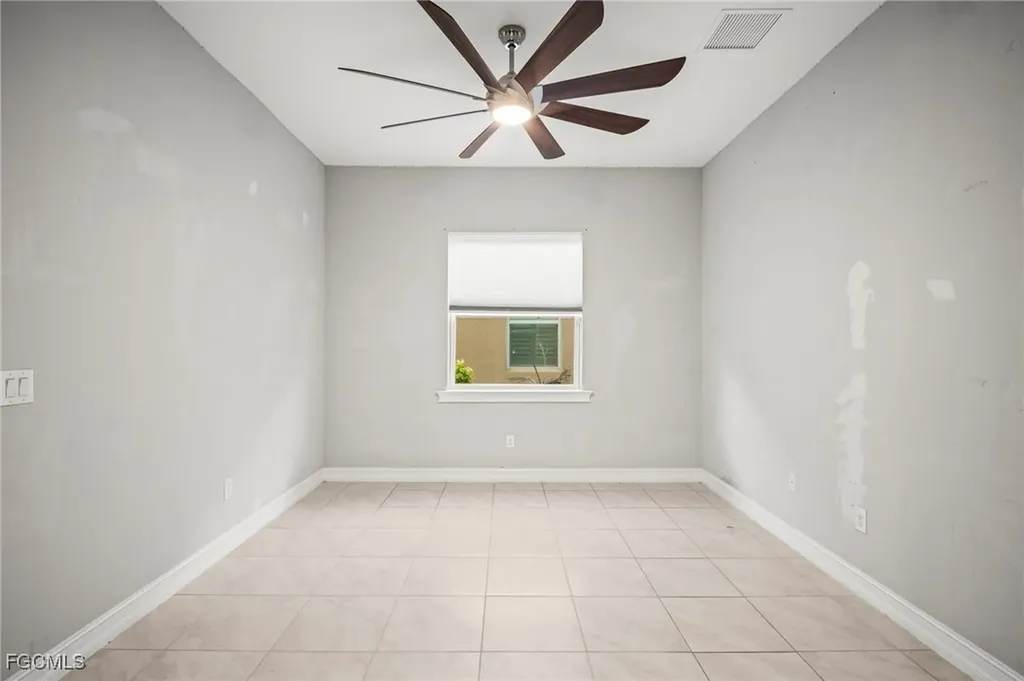 2851 Royal Gardens Avenue Fort Myers FL 33916
