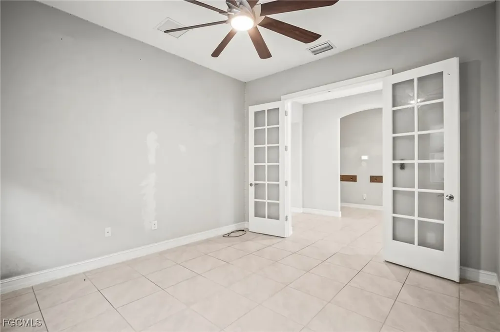 2851 Royal Gardens Avenue Fort Myers FL 33916