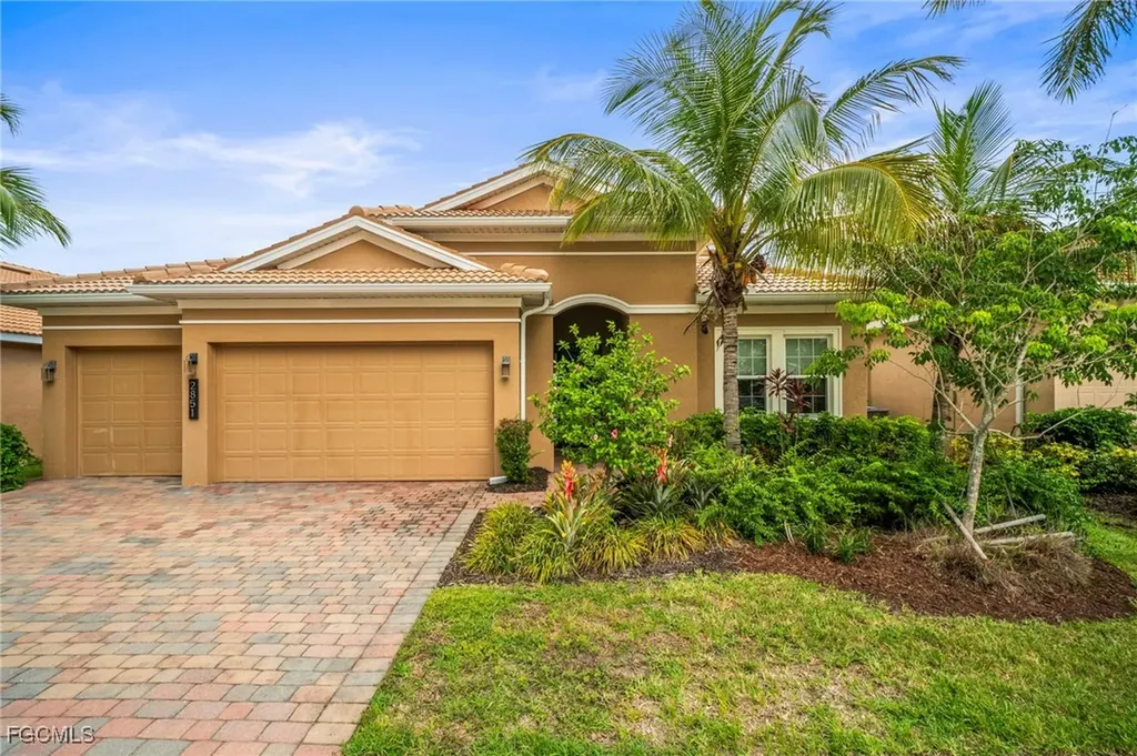 2851 Royal Gardens Avenue Fort Myers FL 33916