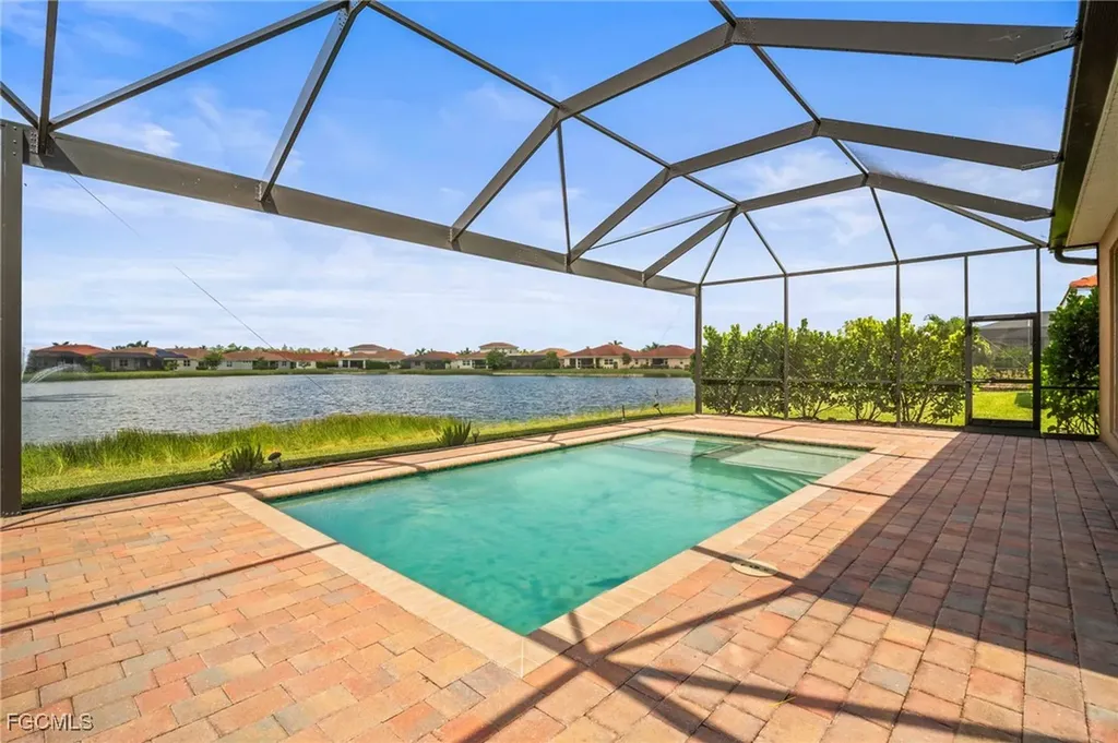 2851 Royal Gardens Avenue Fort Myers FL 33916
