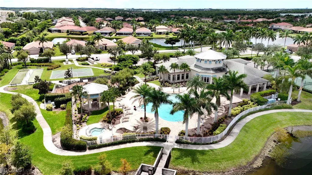 2851 Royal Gardens Avenue Fort Myers FL 33916