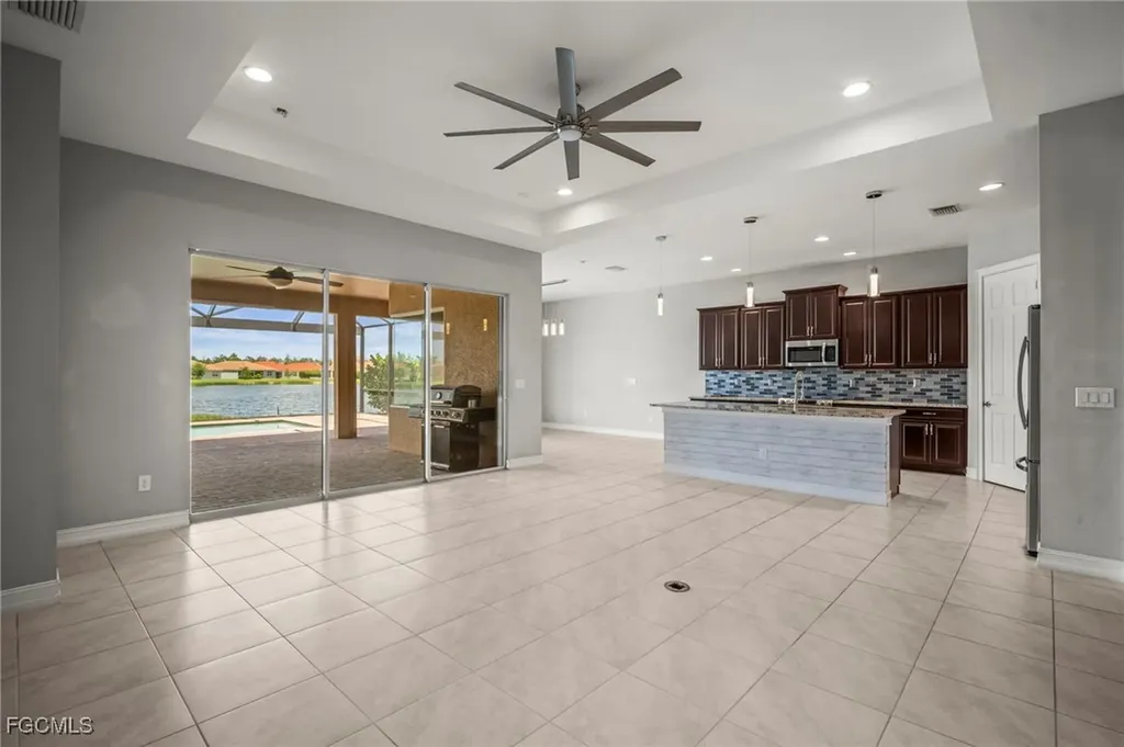 2851 Royal Gardens Avenue Fort Myers FL 33916
