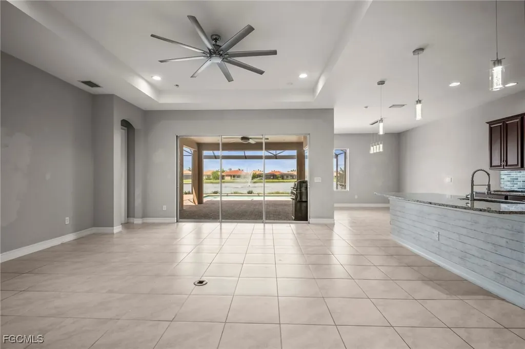 2851 Royal Gardens Avenue Fort Myers FL 33916