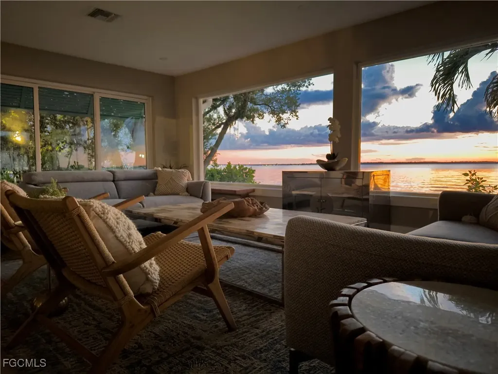 1209 Coconut Drive Fort Myers FL 33901