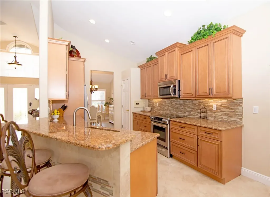 9206 Independence Way Fort Myers FL 33913