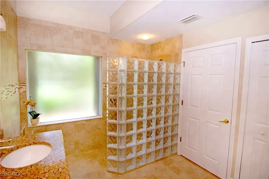 9206 Independence Way Fort Myers FL 33913