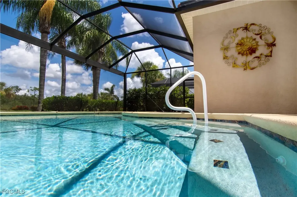 9206 Independence Way Fort Myers FL 33913