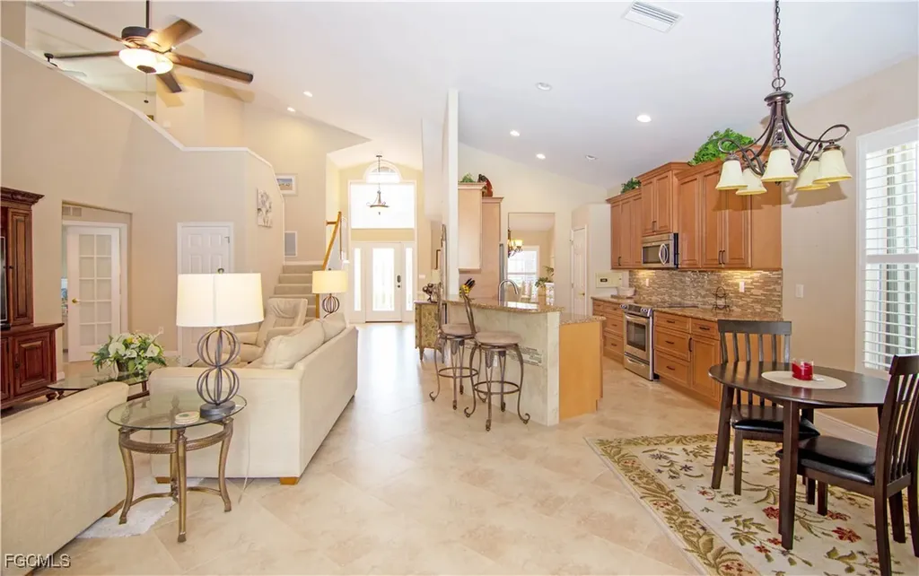 9206 Independence Way Fort Myers FL 33913