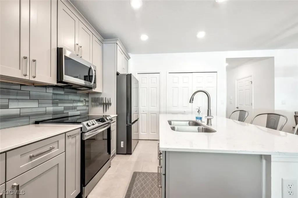 14195 Oviedo Place Fort Myers FL 33905