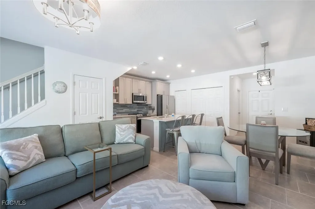 14195 Oviedo Place Fort Myers FL 33905