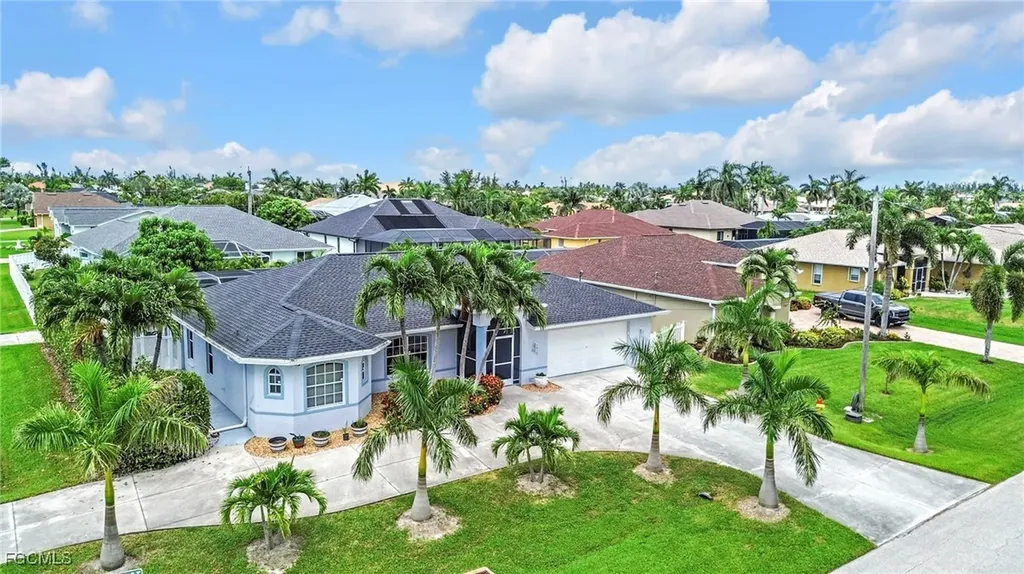 2711 SW 27th Street Cape Coral FL 33914