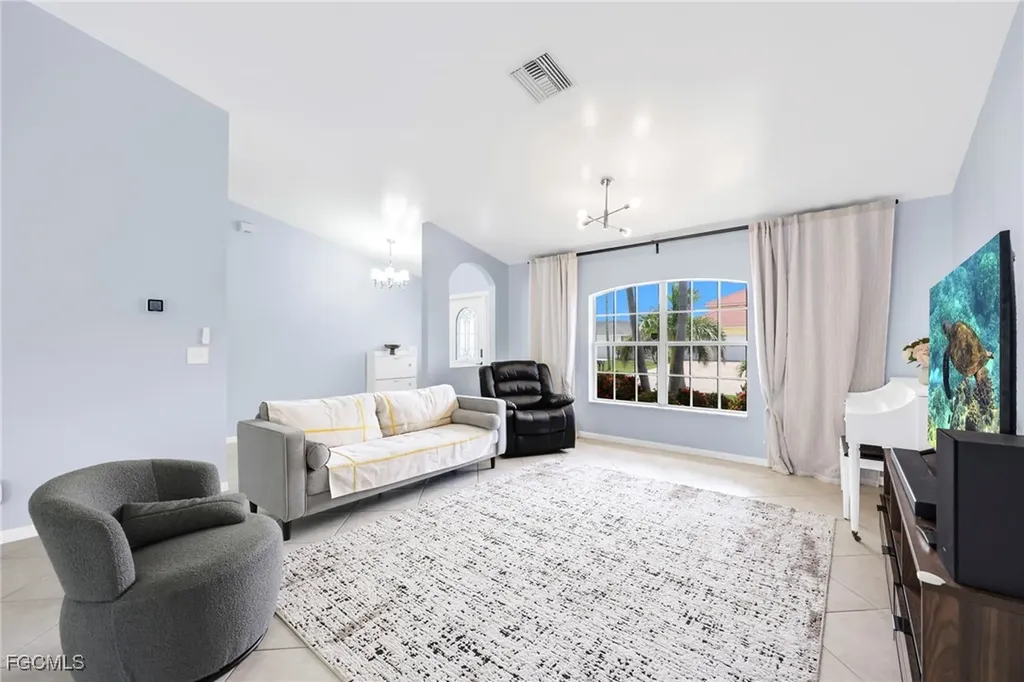 2711 SW 27th Street Cape Coral FL 33914