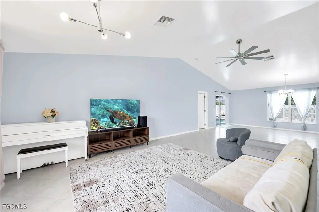 2711 SW 27th Street Cape Coral FL 33914