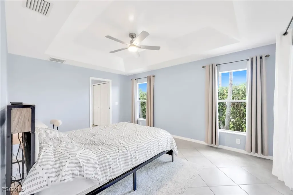 2711 SW 27th Street Cape Coral FL 33914