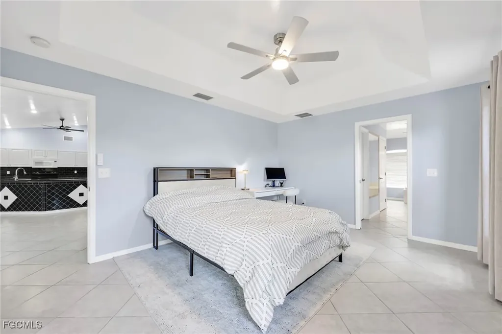 2711 SW 27th Street Cape Coral FL 33914