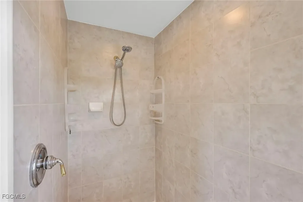 2711 SW 27th Street Cape Coral FL 33914