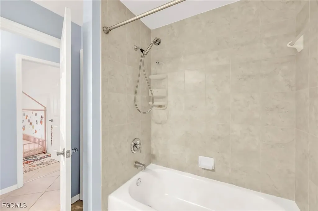 2711 SW 27th Street Cape Coral FL 33914