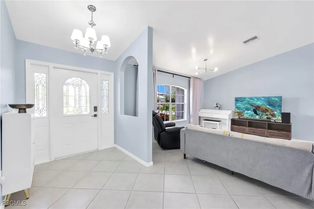 2711 SW 27th Street Cape Coral FL 33914