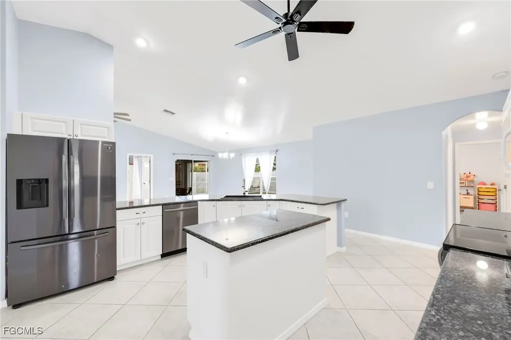 2711 SW 27th Street Cape Coral FL 33914