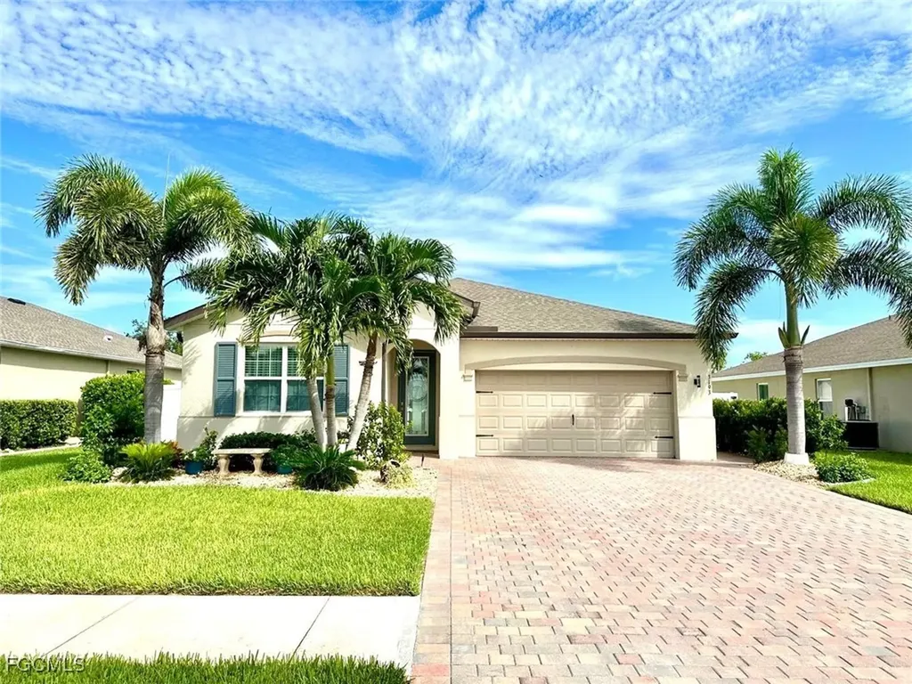 3193 Amadora Circle Cape Coral FL 33909