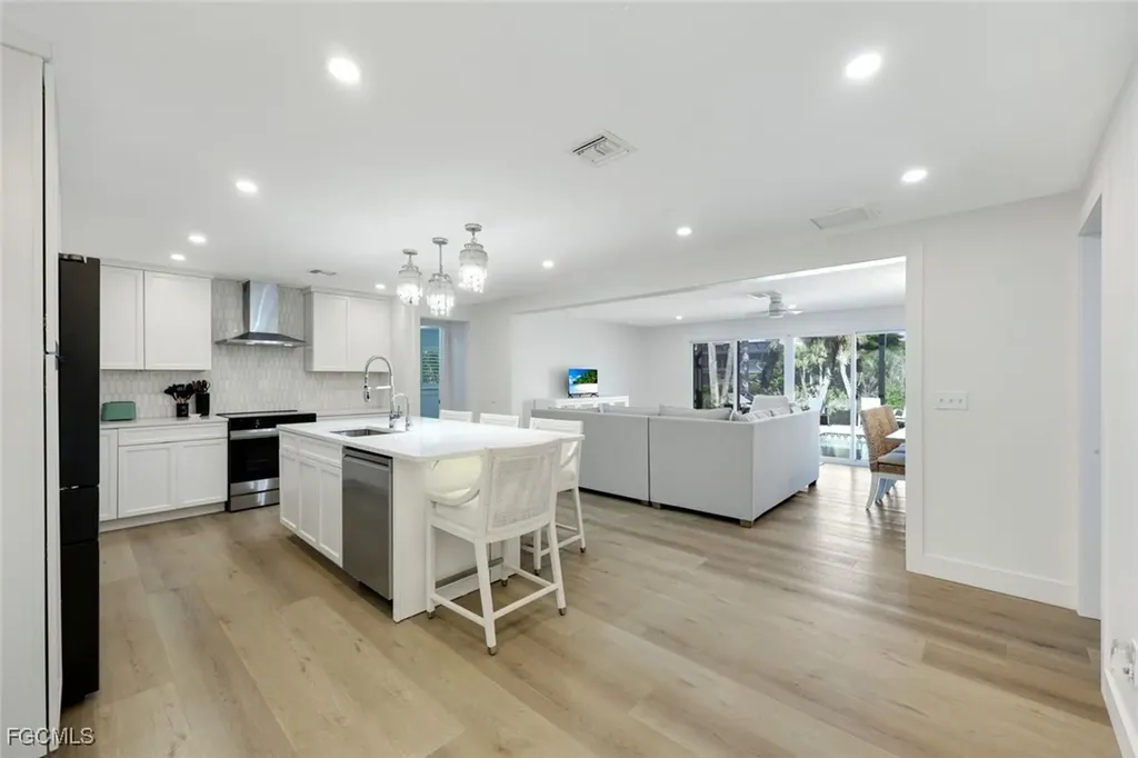 707 Durion Court Sanibel FL 33957