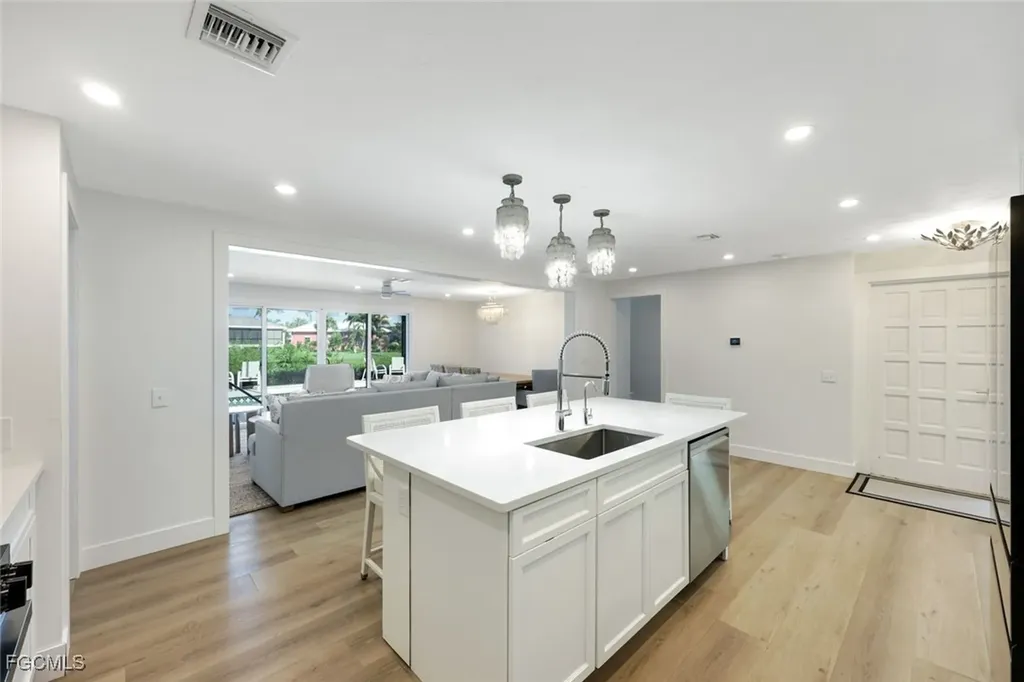 707 Durion Court Sanibel FL 33957