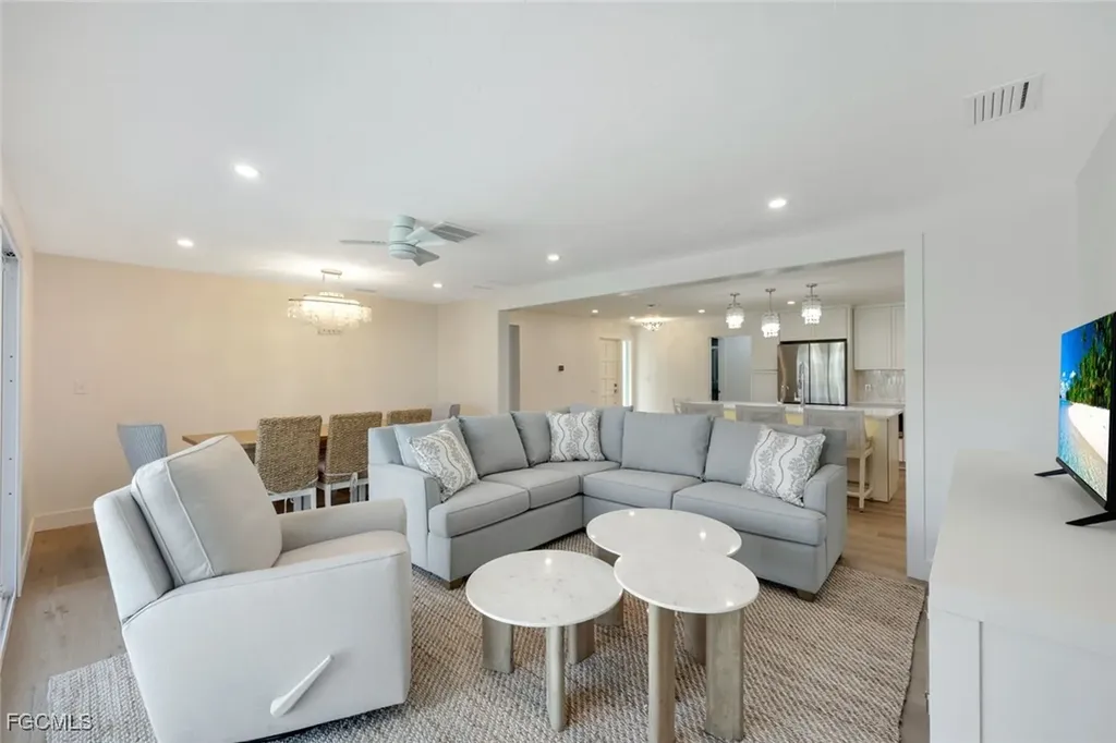 707 Durion Court Sanibel FL 33957