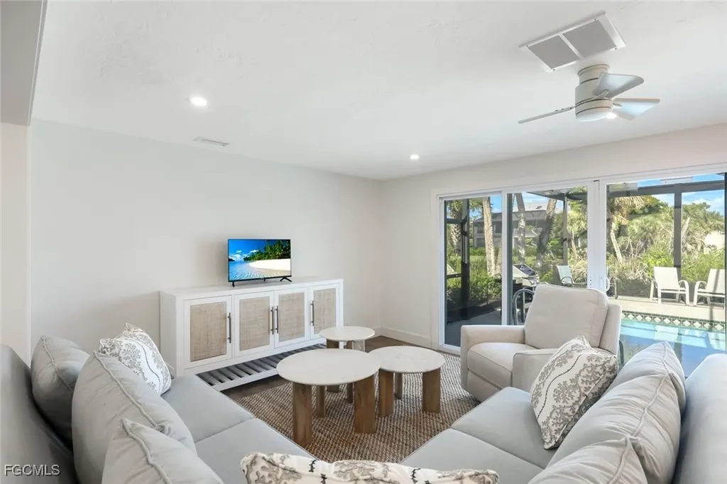 707 Durion Court Sanibel FL 33957