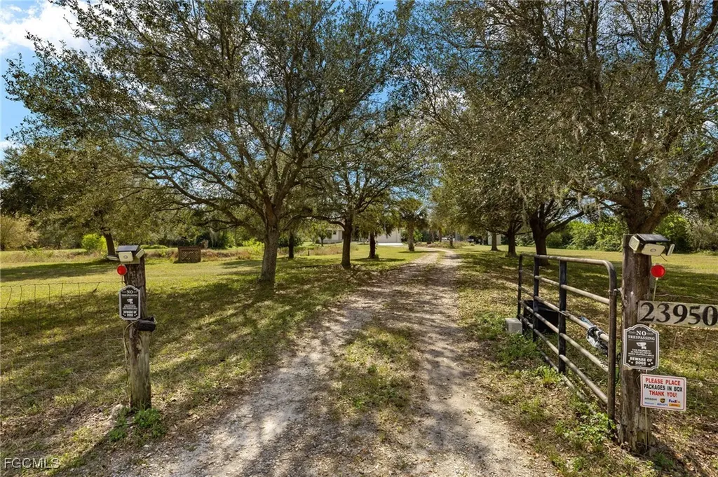 23950 Linda Lee Way Fort Myers FL 33913