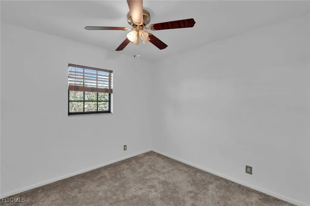 1427 Davis Drive Fort Myers FL 33919