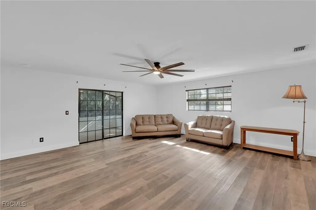 1427 Davis Drive Fort Myers FL 33919