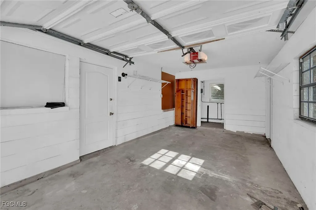 1427 Davis Drive Fort Myers FL 33919