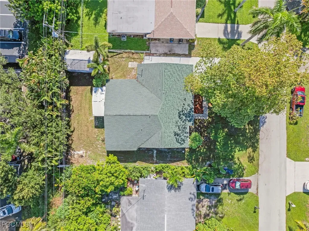 1427 Davis Drive Fort Myers FL 33919