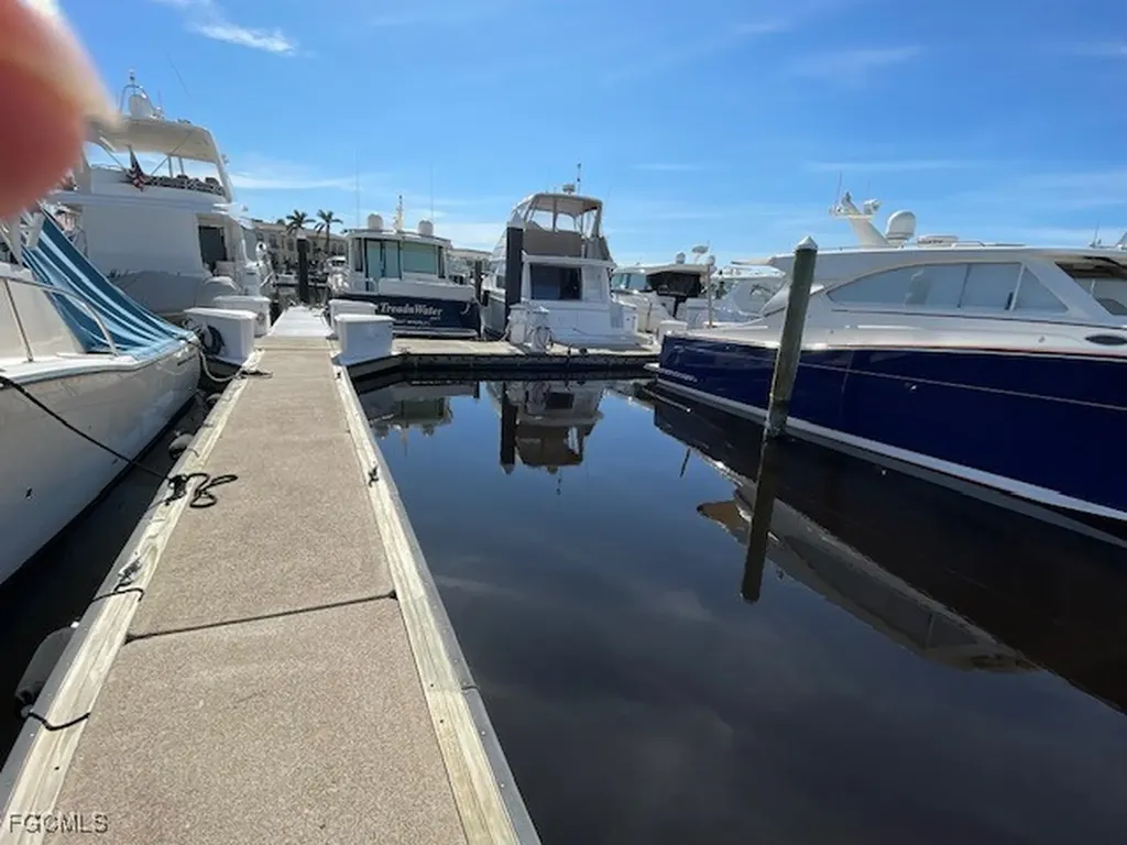 50 Fort Boat Slip At Gulf Harbour E-6 Fort Myers FL 33908