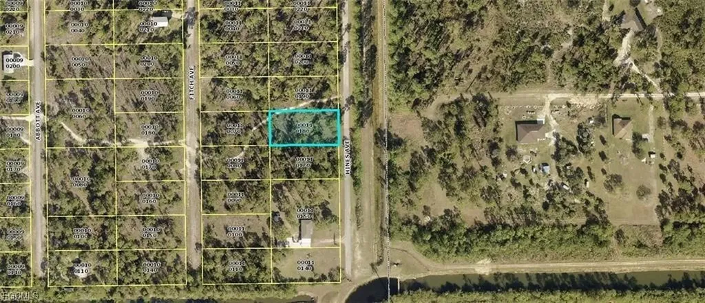 11 Hines Avenue Lehigh Acres FL 33936