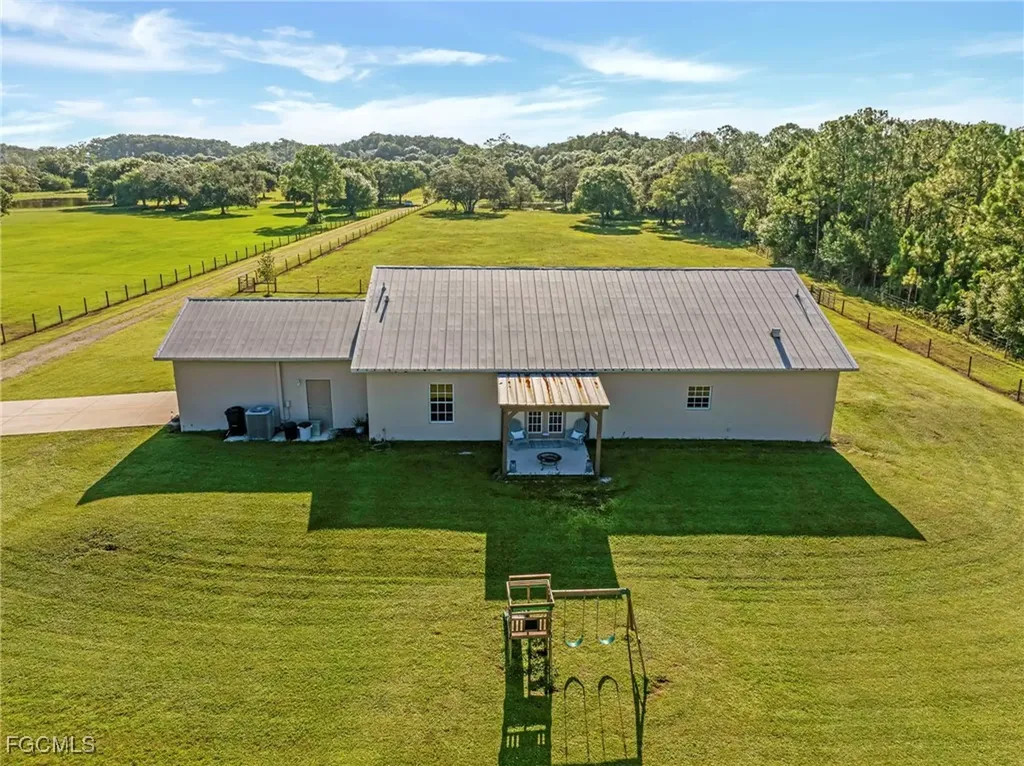 99 Trader Road Labelle FL 33935