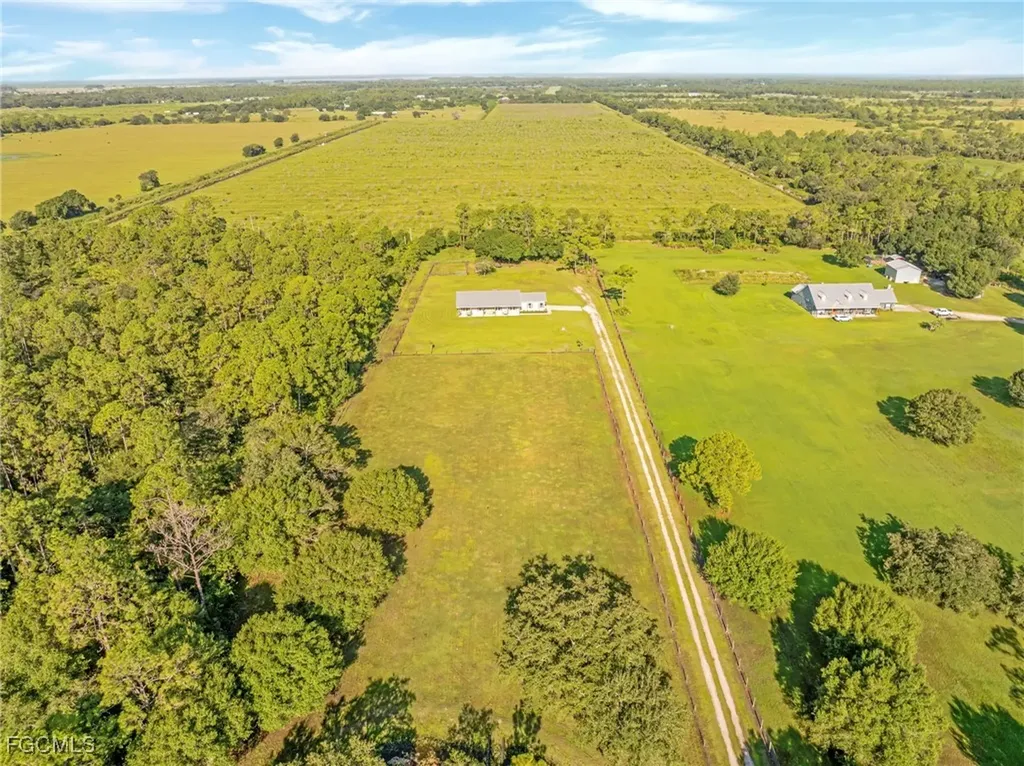 99 Trader Road Labelle FL 33935