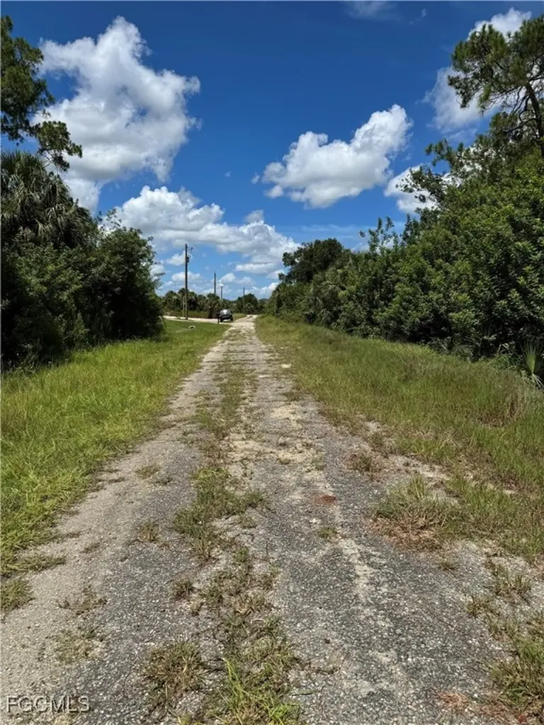 514 Woodman Drive Lehigh Acres FL 33972
