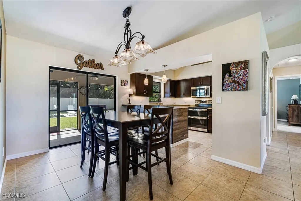 1231 SE 2nd Place Cape Coral FL 33990