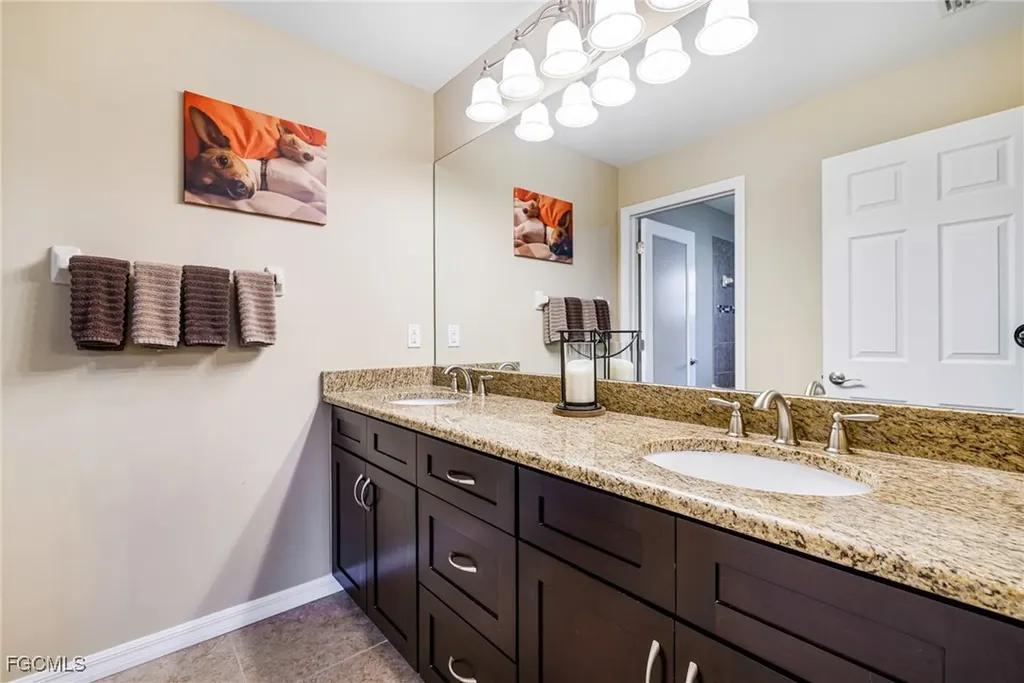 1231 SE 2nd Place Cape Coral FL 33990