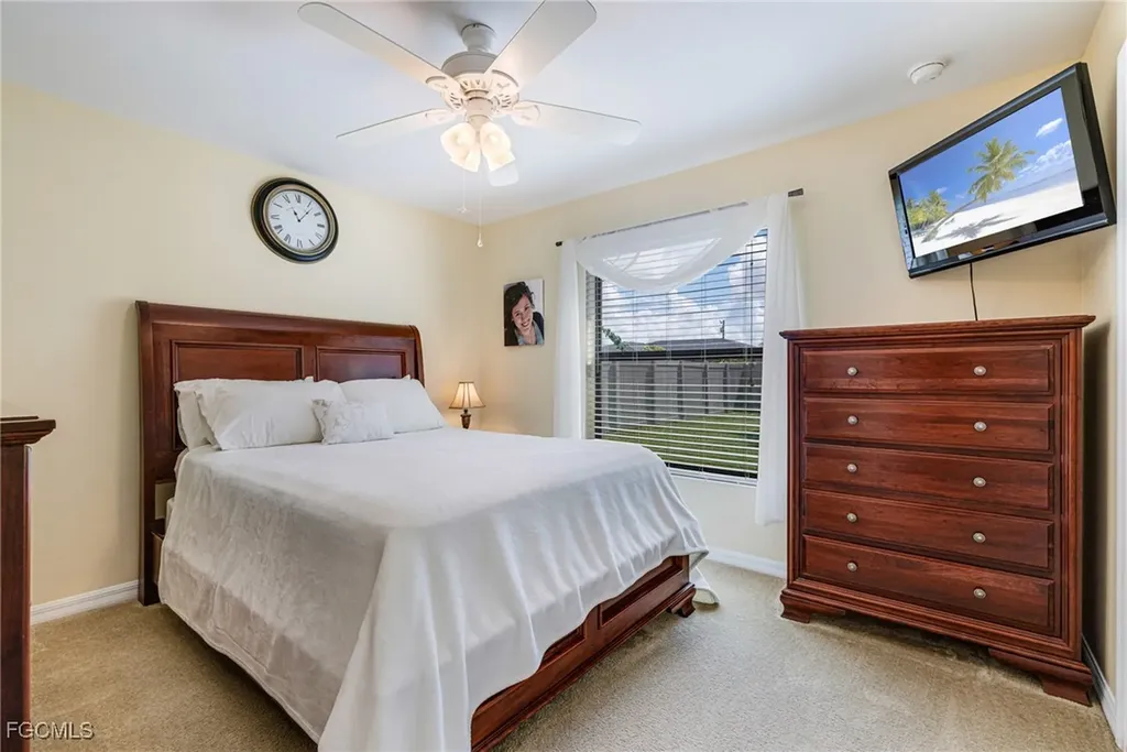 1231 SE 2nd Place Cape Coral FL 33990