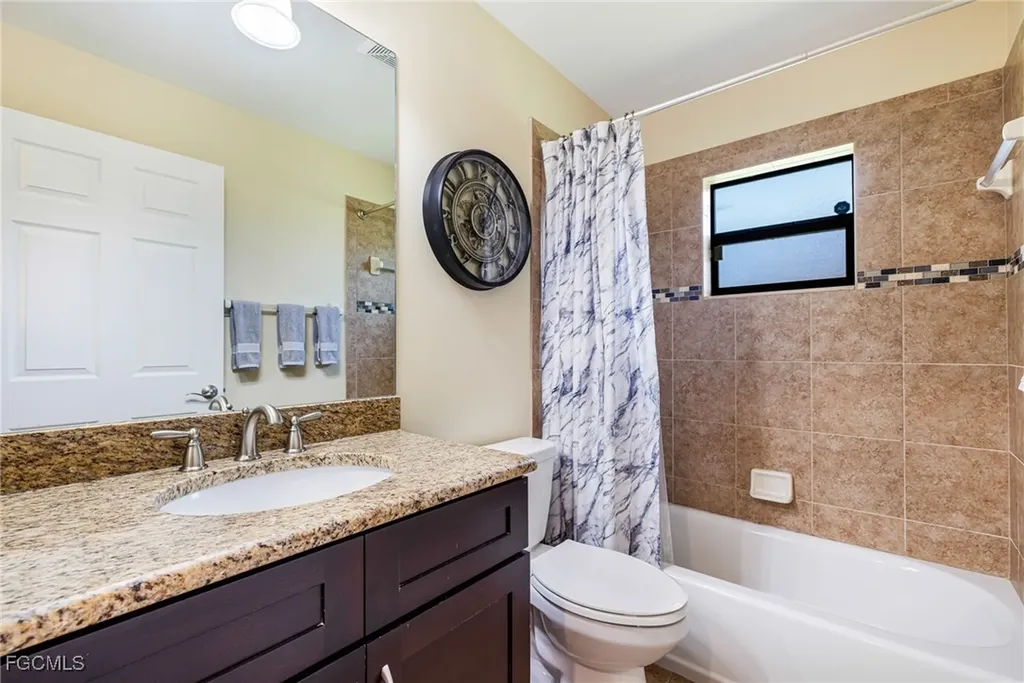 1231 SE 2nd Place Cape Coral FL 33990