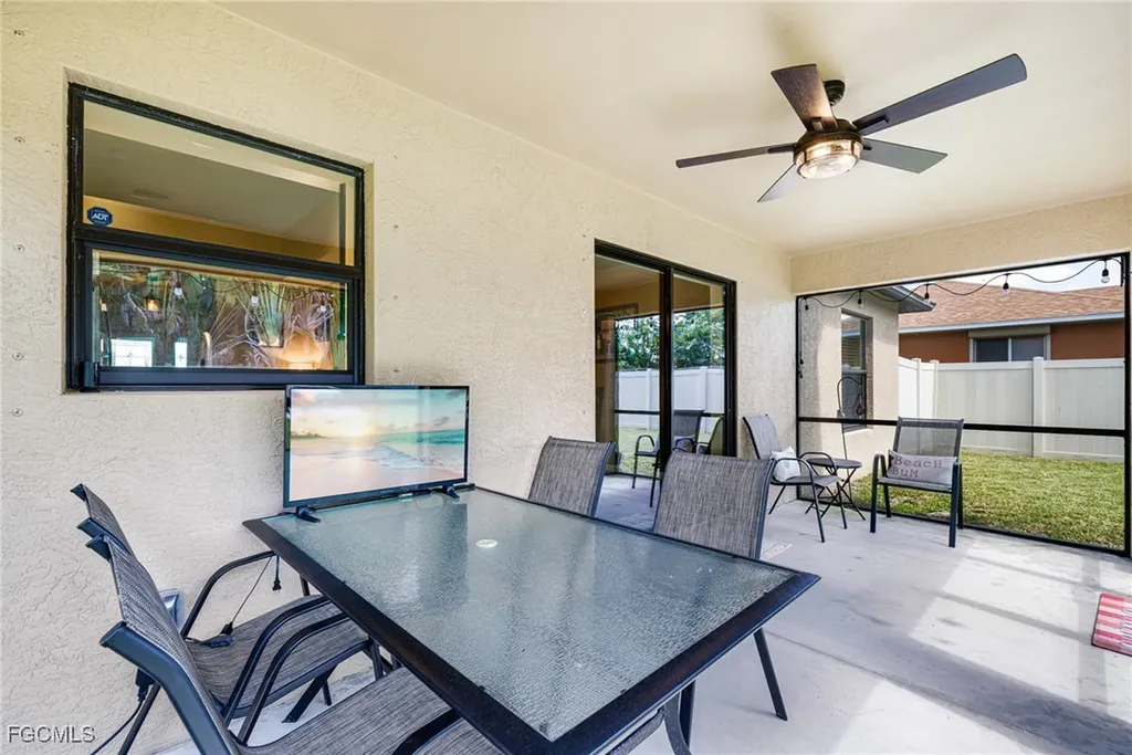 1231 SE 2nd Place Cape Coral FL 33990