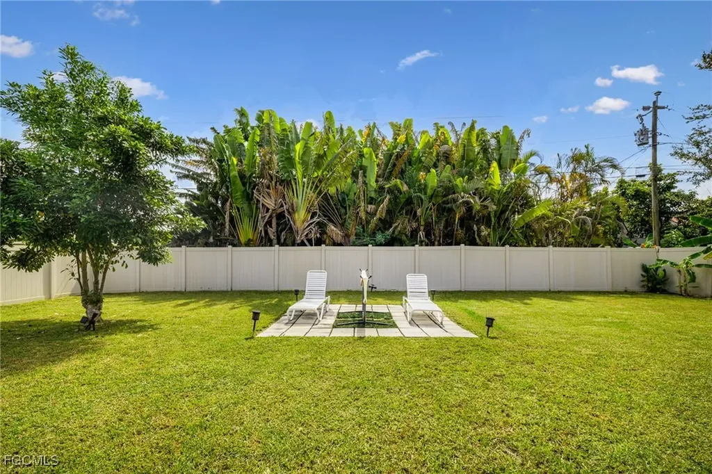 1231 SE 2nd Place Cape Coral FL 33990