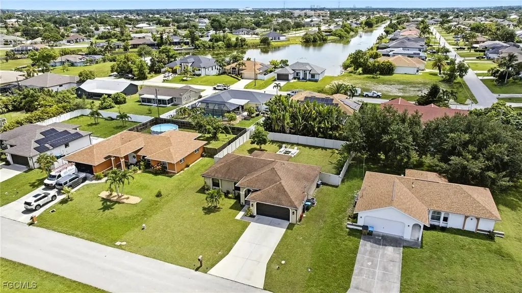 1231 SE 2nd Place Cape Coral FL 33990