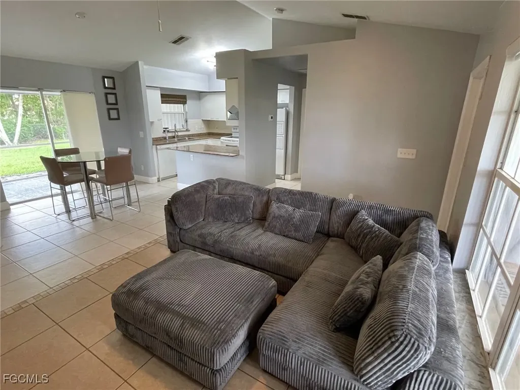 1225 SW 32nd Terrace Cape Coral FL 33914