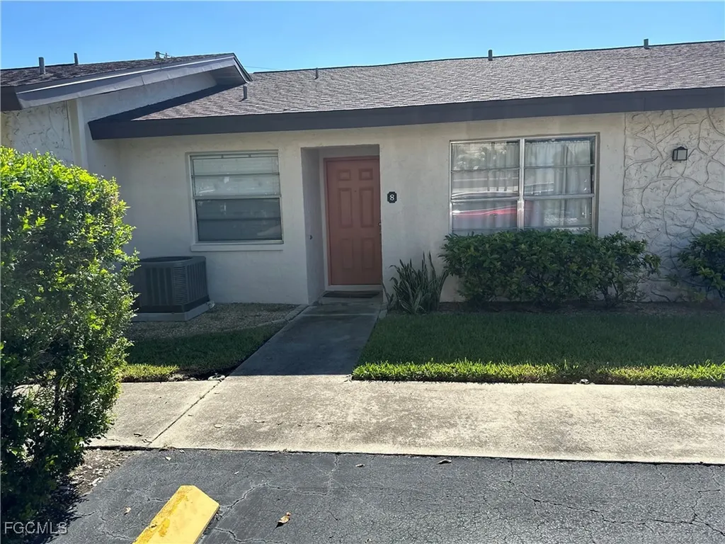 Cape Coral FL, 4611 SE 5th Place, Unit 8