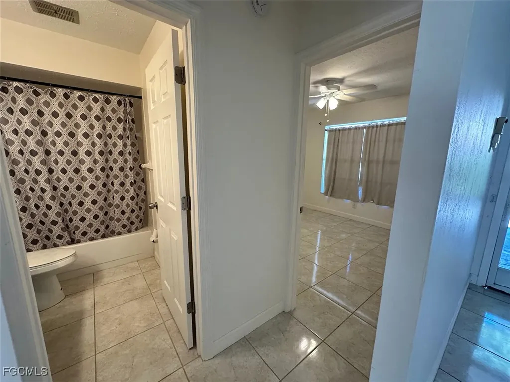 4611 SE 5th Place Cape Coral FL 33904